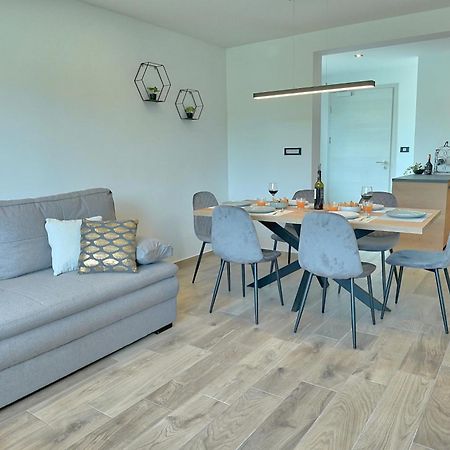 Apartments Lipa Plac Постойна Екстериор снимка