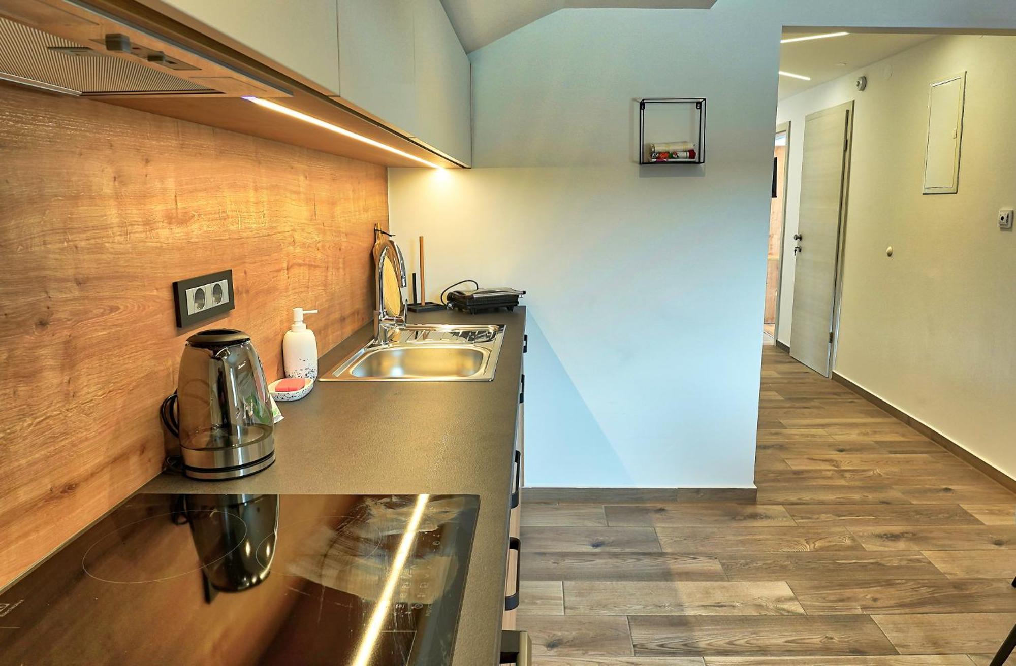 Apartments Lipa Plac Постойна Екстериор снимка