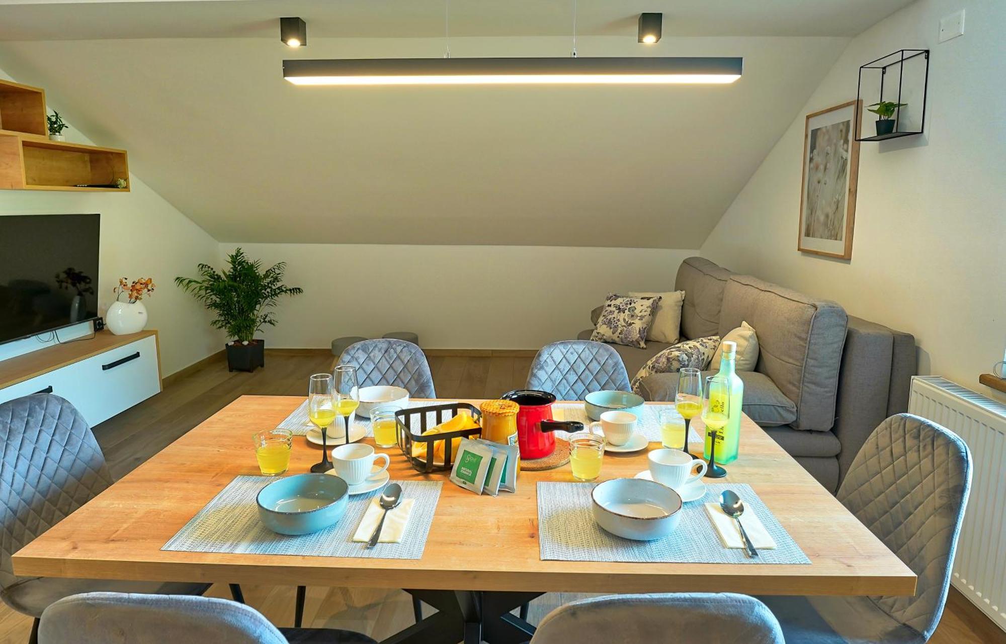 Apartments Lipa Plac Постойна Екстериор снимка