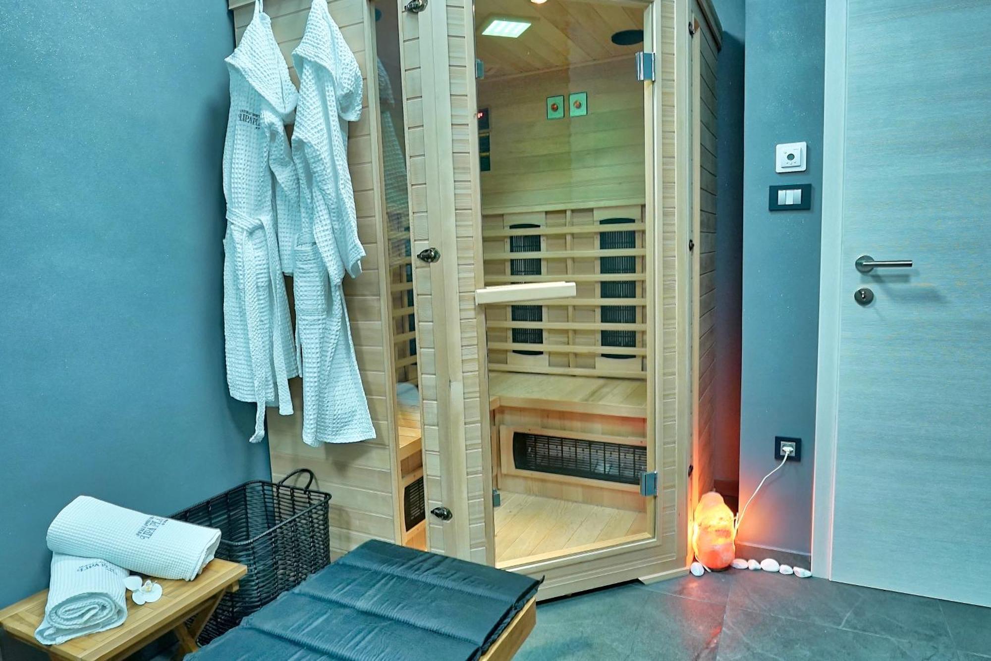 Apartments Lipa Plac Постойна Екстериор снимка
